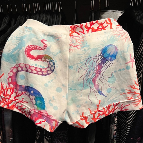 OCTOPUS'S GARDEN WHITE CUFFED SHORTS - LIMITED - Picture 10 of 10